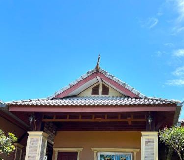 Si Kham Resort | เฮือนฮิมน้ำ รีสอร์ท