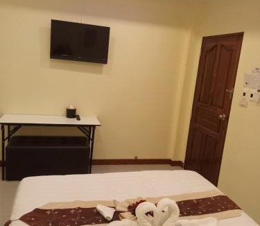 Chumphon Hostel | ไลอ้อน โฮเทล