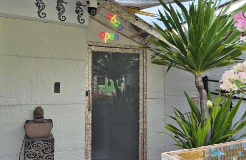 Koh Lan House | 格兰岛屿民宿Rock Resort Kohlarn