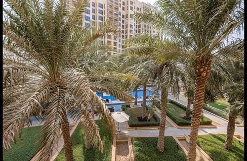 Palm Jumeirah Apartment | 156 m² Apartment ∙ 2 bedrooms ∙ 4 guests