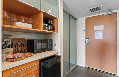 Ala Moana Apartment | 15th floor studio with 2 full size bed at Ala Moana Hotel