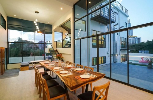 Na Chom Thian Villa | 1800 m² Villa ∙ 15 bedrooms ∙ 30 guests