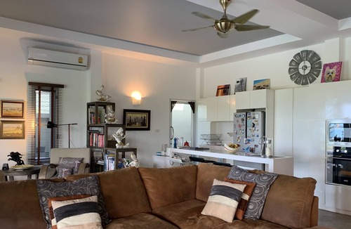 Hua Thanon Villa | 2 Bed Villa with Private Pool & Sea View