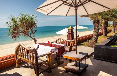 Maret Villa | 2 Bedroom Beachfront Pool Villa