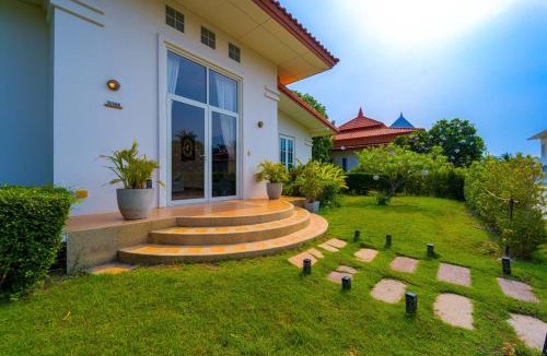 Nong Kae House | 2 Bedroom Private Pool Bali Style Villa B98