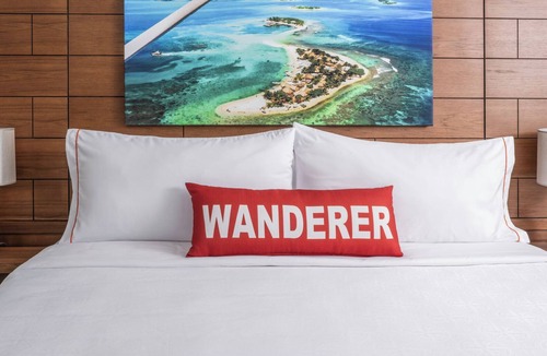 Park Shore Hotel | 2 Elegant Studio Suite Perfect w/Free Breakfast