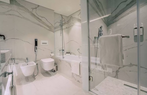 Al Muraqqabat Hotel | 2 Units | Skyline Thrill Retreat | Burj Khalifa, Dubai Frame & Rooftop Pool