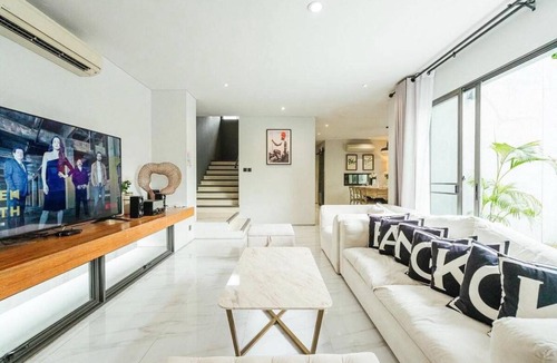 Bang Na Villa | 2000 m² Villa ∙ 10 bedrooms ∙ 40 guests