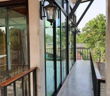 Uthai Thani Bed & Breakfast | 26 m² Bed and breakfast ∙ 5 guests