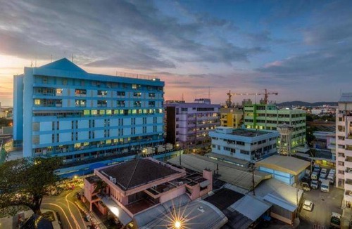 Chonburi Hotel | 29 m² Hotel ∙ 3 guests