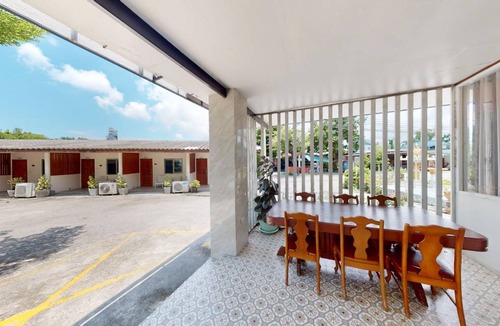 Chonburi Hotel | 29 m² Hotel ∙ 3 guests