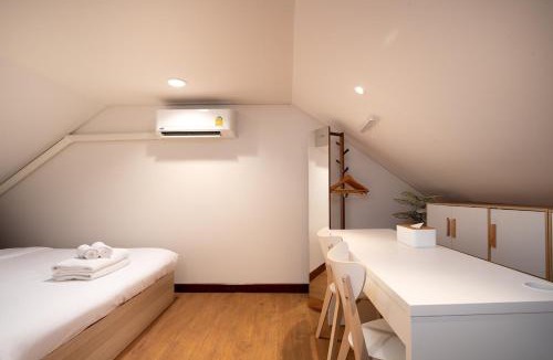 Chakkrawat Apartment | 2BR 1BA Home In Yaowarat 5 Min MRT Nivas Wanit ECO