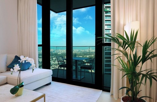 Za'abeel 2 Apartment | 2BR Stylish Apartment-Direct access to Dubai Mall
