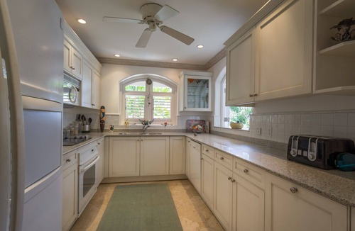Douglas Apartment | 3 Bedroom Beach Front Apartment