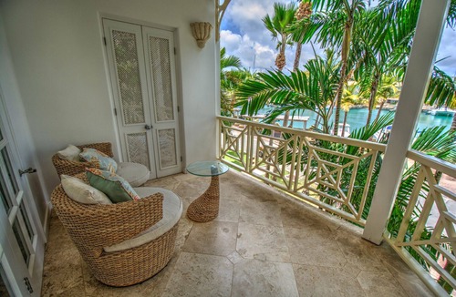 Douglas Apartment | 3 Bedroom Beach Front Apartment