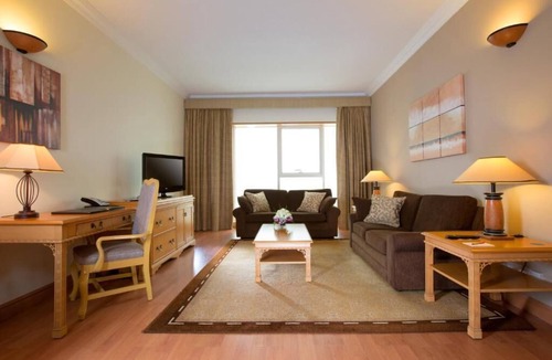 Trade Center House | 3 Bedroom Near World Trade Centre