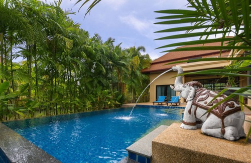 Rawai Villa | 3 Bedroom Villa Raas with Private Pool