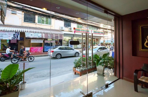 Rama 9 Apartment | 30 m² Serviced apartment ∙ 6 guests