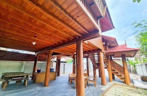 Bang Khen House | 300 Years Old Wooden House w 3 Bedrooms and big Yard