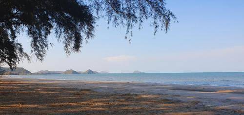 Sam Roi Yot Villa | 360 m² Villa ∙ 3 bedrooms ∙ 8 guests