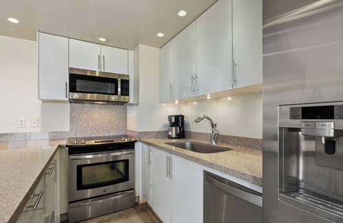 Waikiki Condo | 39th Floor Unit with Spectacular Views!