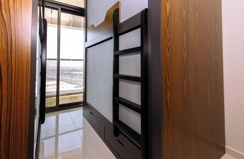 Sheikh Zayed Road Apartment | 3BHK in Business Bay Pool & Gym Access