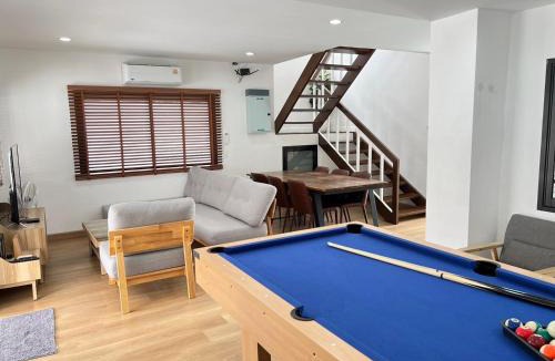 Saen Suk Villa | 4 Bedroom Pool Villa, Cozy House, Wonnapha Beach, Bangsaen