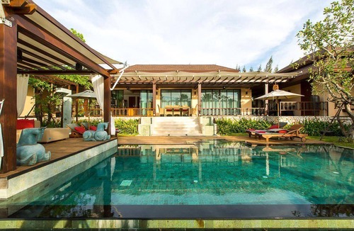 Nong Kae House | 450 m² House ∙ 3 bedrooms ∙ 6 guests