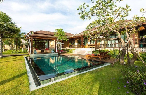 Nong Kae House | 450 m² House ∙ 3 bedrooms ∙ 6 guests