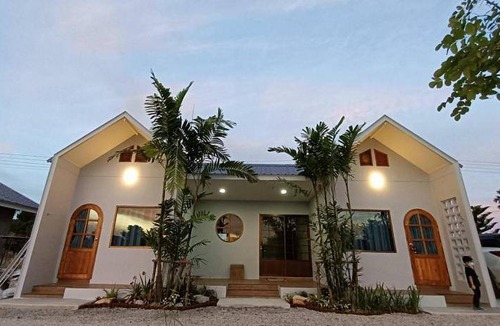 Thap Than Resort | 47 m² Resort ∙ 20 guests