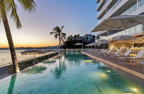 Bucerias Apartment | 4BR w/Oceanfront Views, Gym & Pools | Panarea 5D