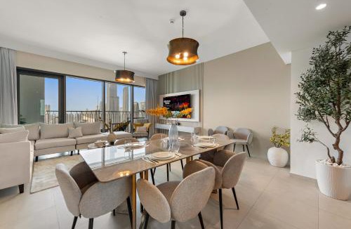Za'abeel 2 Apartment | 4BR with Spacious Balcony & Stunning Burj Khalifa Views