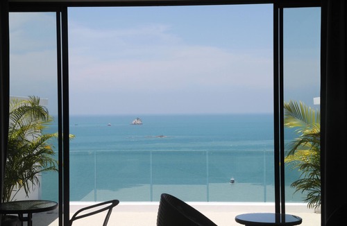 Moo 5 Villa | 5 Bedroom 5 Star Beach View Villa