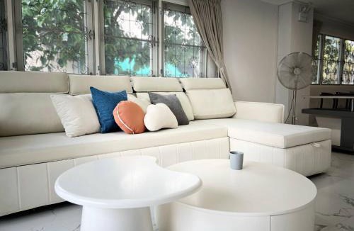 Suan Luang House | 5 beds 452sqm with Private garden Pet-friendly CCTV quiet and homey