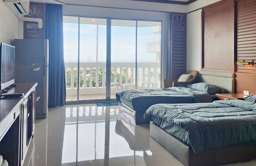 Noen Phra Condo | 5 Minutes to Moonlight Beach