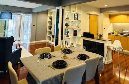 Bang Rak Villa | 5BRHouse City centre Silom 3min to BTS Saint Louis