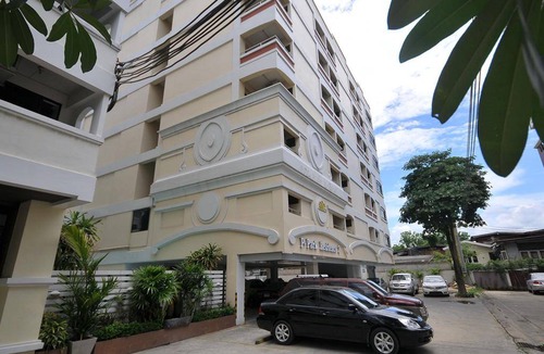 Bang Phlat Apartment | 60 m² Serviced apartment ∙ 13 guests