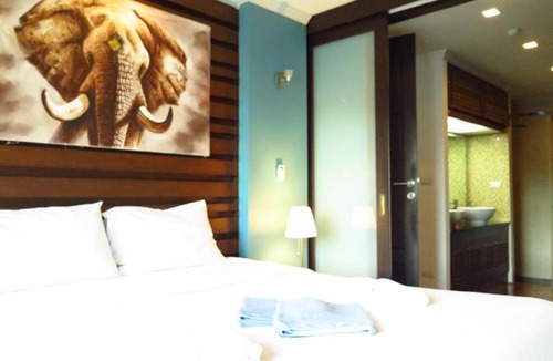 Patong House | 639 2 Bedroom Contemporary Teak Wood Patong Beach