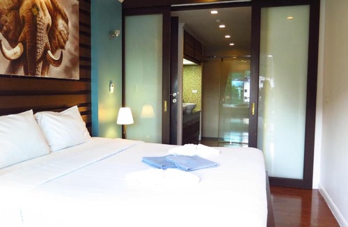 Patong House | 639 2 Bedroom Contemporary Teak Wood Patong Beach