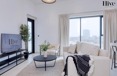 Jebel Ali Apartment | 7 by Aurora 208