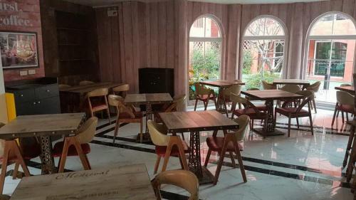 Na Kluea Apartment | 7 Seas Condo by Thitipong