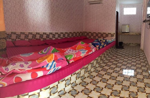 Song Phi Nong House | 80 m² House ∙ 2 bedrooms ∙ 12 guests