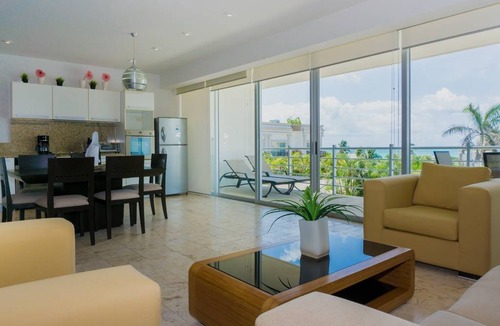 Downtown Condo | 93 m² Condo ∙ 2 bedrooms ∙ 5 guests