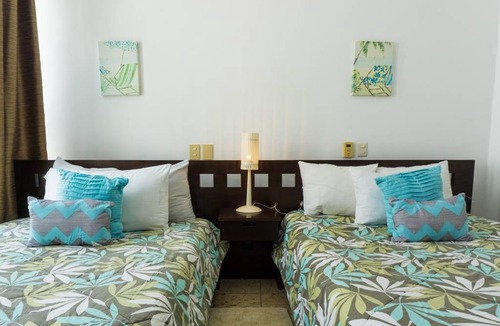 Downtown Condo | 93 m² Condo ∙ 2 bedrooms ∙ 5 guests