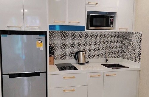 Central Pattaya Apartment | A beautiful pool view apartment