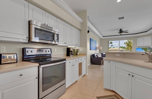 Pelican House | A great waterfront escape with amazing views and features!