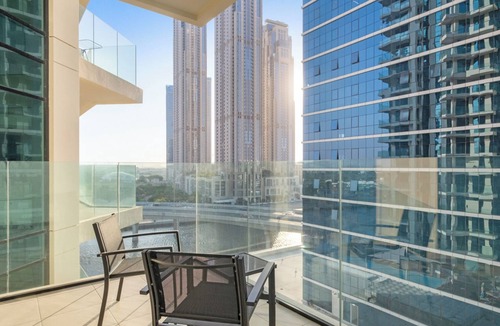 Business Bay Apartment | A-Living Elegant 1BR Apartment Near Dubai Mall & Burj Khalifa in Missoni Tower