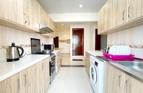 Dubai Sports City Apartment | AFFORDABLE AND GREAT STAY - 3 BEDROOM APARTMENT IN DUBAI