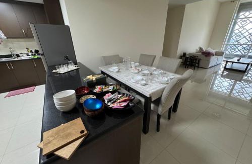 Trade Center Apartment | Affordable master bedroom hotel apartment