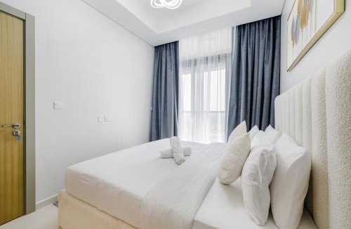 Sheikh Zayed Road Apartment | ALiving Charming 1BR at Aykon Tower Business Bay